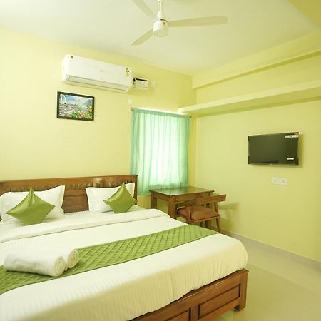 Le Leos Park Inn ปอนดิเชอรี ภายนอก รูปภาพ